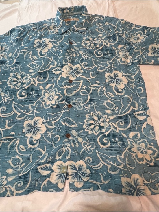 Tommy Bahama Other - Tommy Bahama Teal Blue Floral Short-Sleeve Button-Down Shirt 100% silk